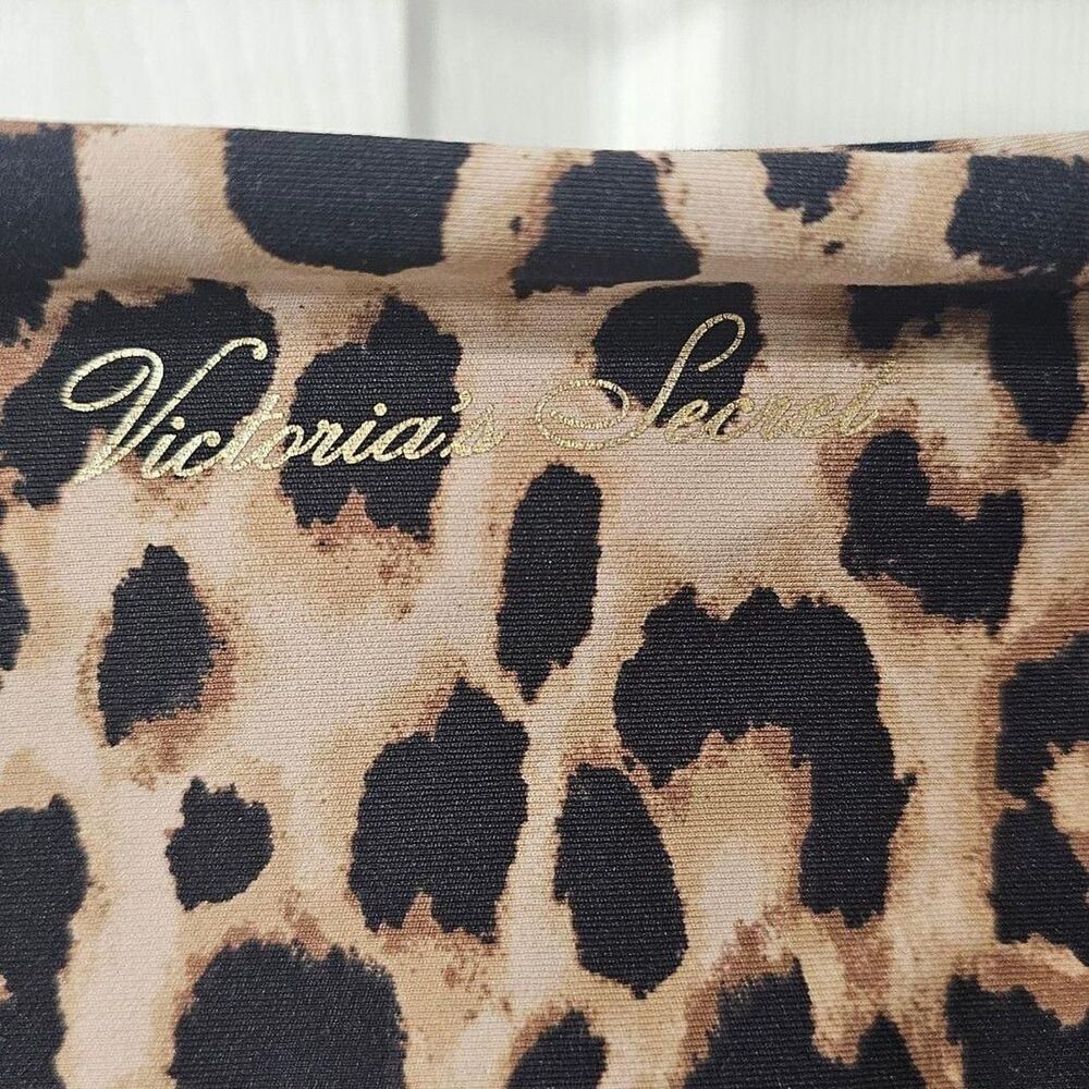 Victoria's Secret Leopard Print Athletic Leggings with Side Pockets - Picture 6 of 8